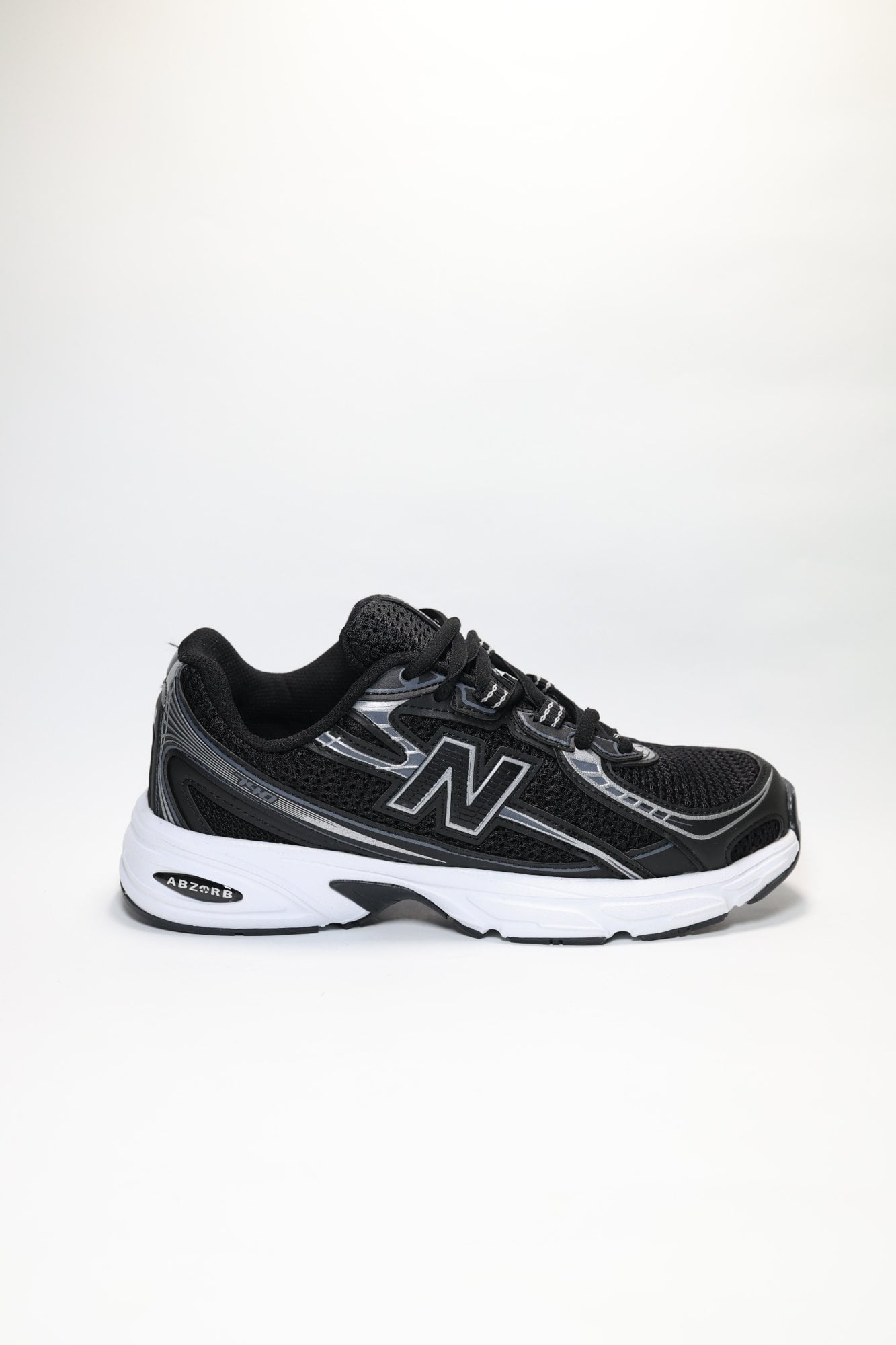 New Balance 740