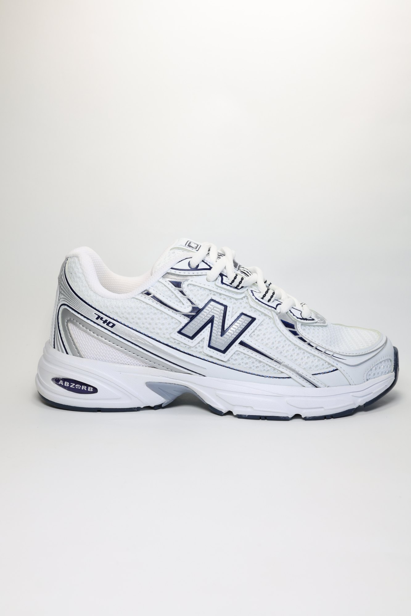 New Balance 740